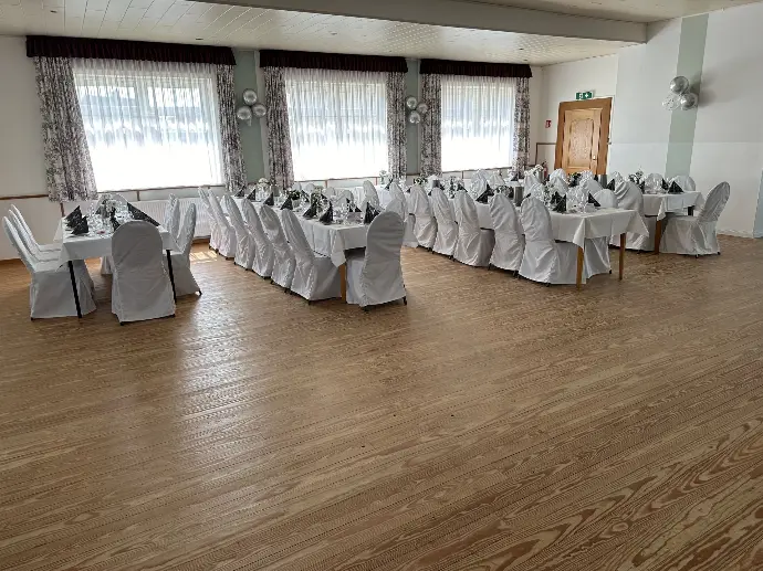Saal eingedeckt 2